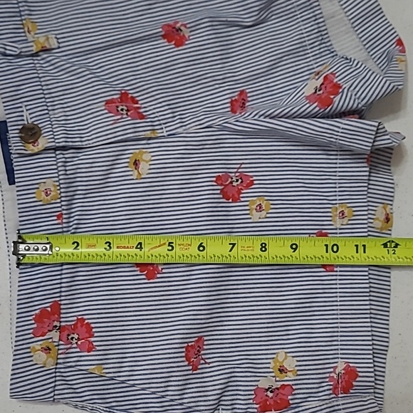 Old Navy Blue & White Striped Shorts with Floral Design size 6 - Picture 6 of 8